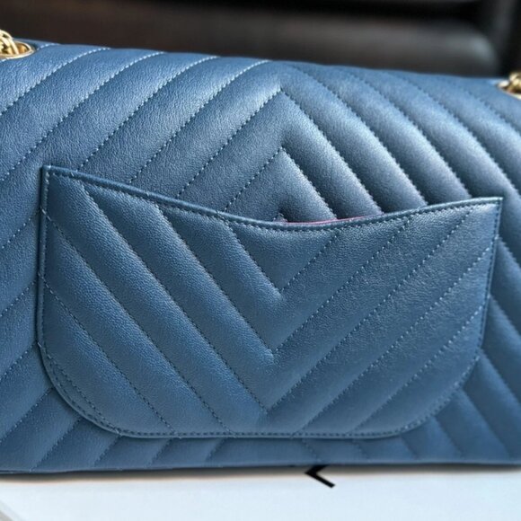 Chanel Reissue 2.55 Flap Bag Chevron Aged Calfskin 226 - Picture 7 of 11